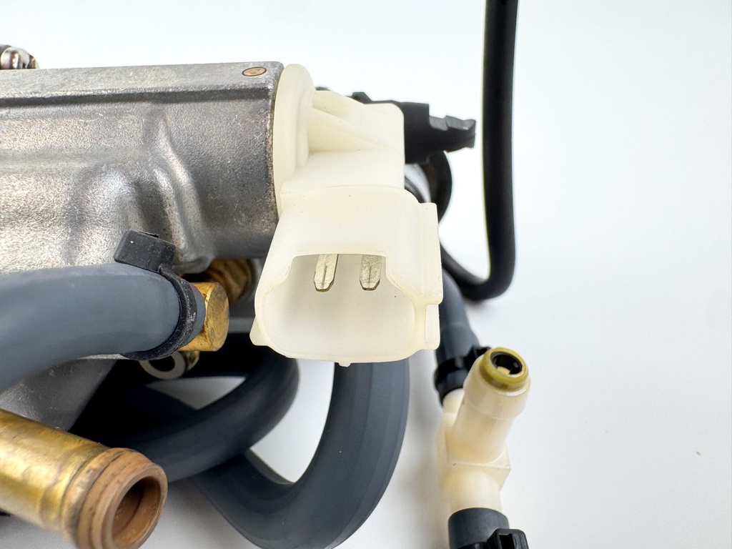 2006 Yamaha 90 HP 4 Stroke Outboard VST Float Chamber Assembly 6D8-14180-00-00 OEM