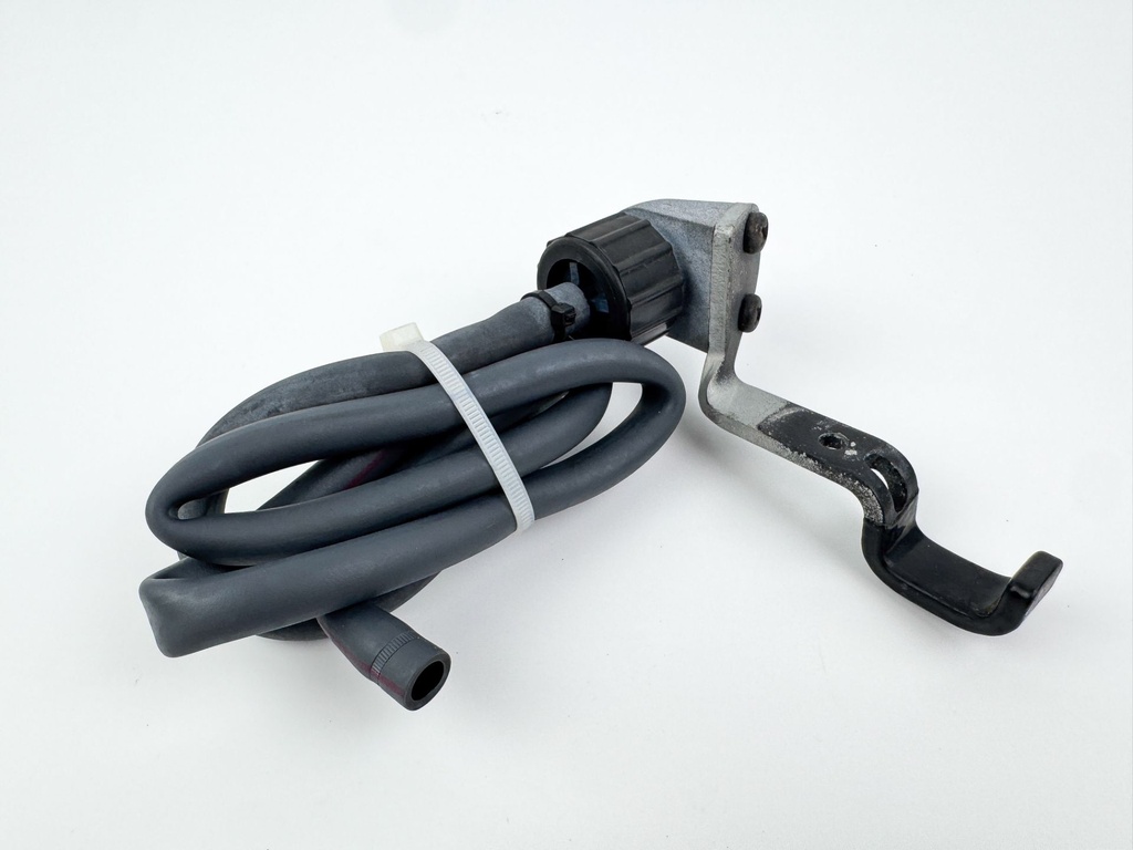 2006 Yamaha 90 HP 4 Stroke Outboard Fresh Water Flush Port 67F-24312-00-00 OEM