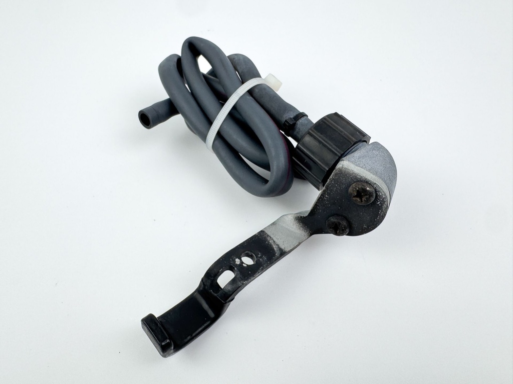 2006 Yamaha 90 HP 4 Stroke Outboard Fresh Water Flush Port 67F-24312-00-00 OEM