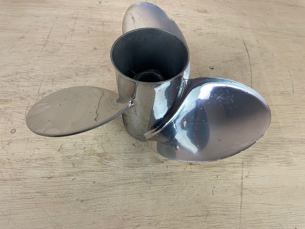 Evinrude Rebel TBX 15 3/4 x 15" RH Stainless Steel Propeller 3 Blade 763984