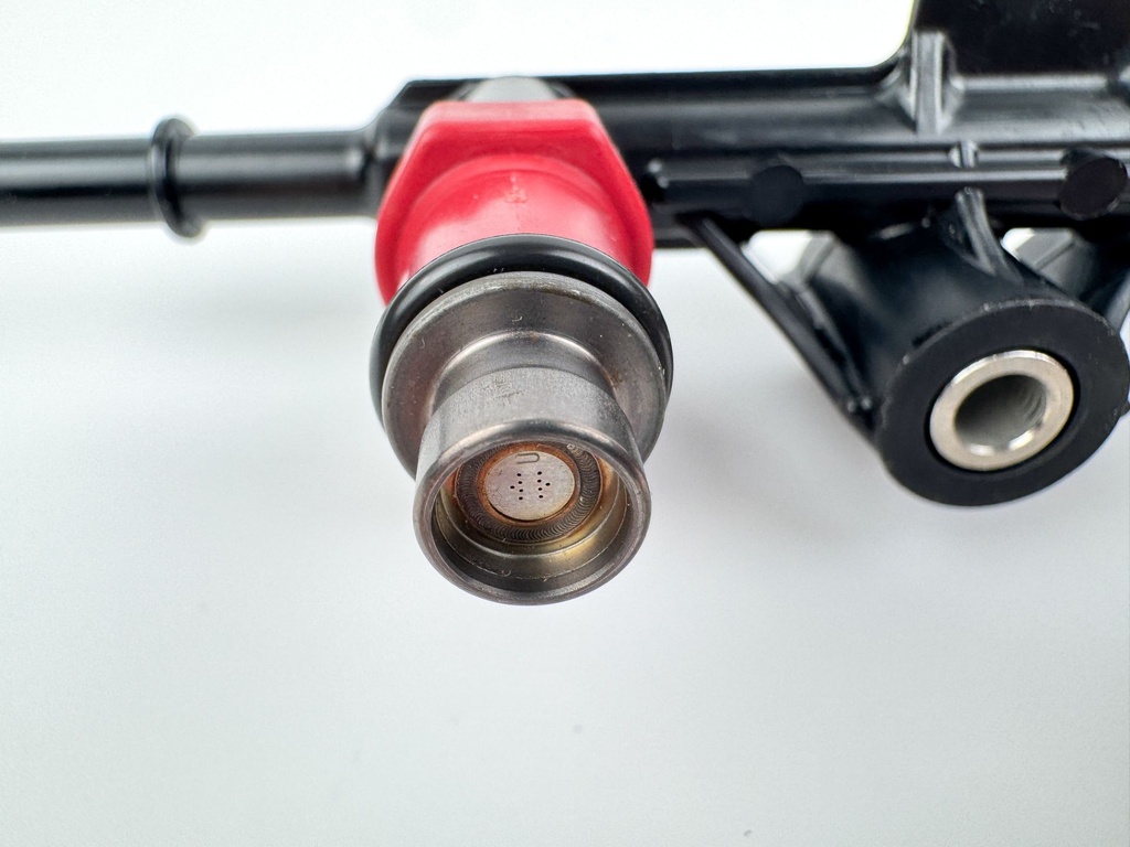 2006 Yamaha 90 HP 4 Stroke Outboard Fuel Injector Set W/ Rail 6D8-13761-00-00 OEM