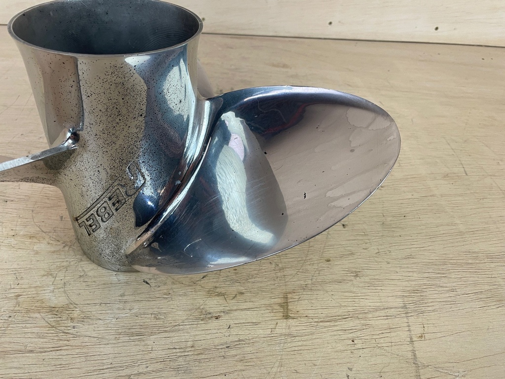 Evinrude Rebel TBX 15 3/4 x 15" RH Stainless Steel Propeller 3 Blade 763984