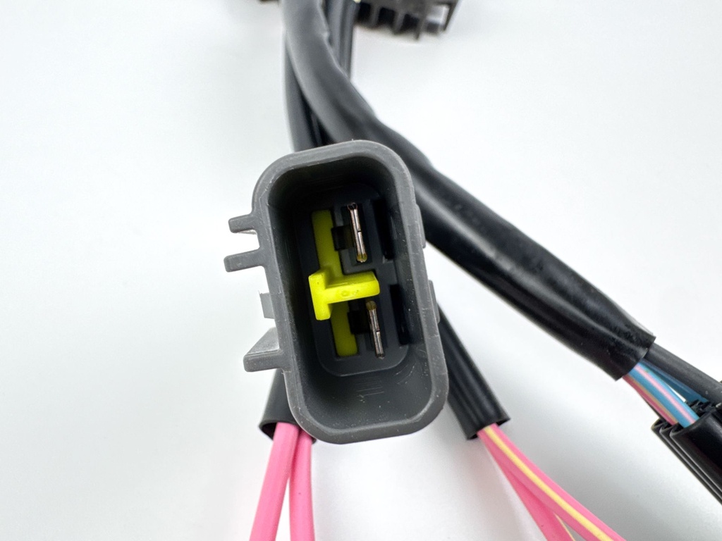 2003 Yamaha 225 HP 4 Stroke Outboard Drive Unit Assembly 69J-83306-00-00 OEM