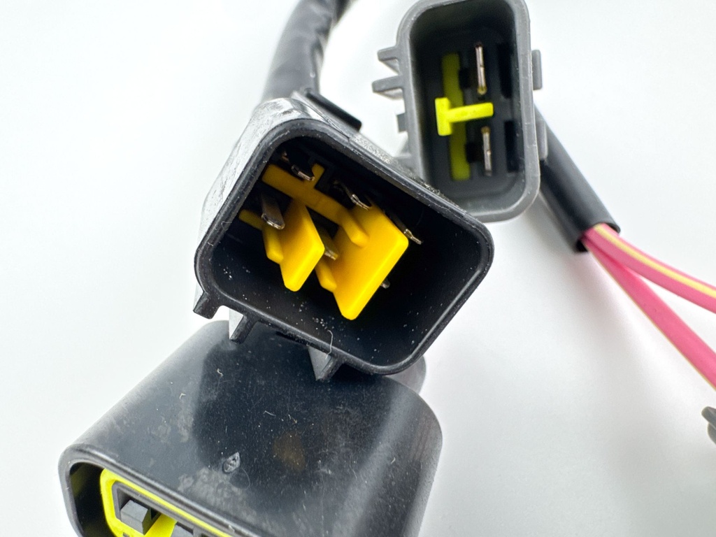 2003 Yamaha 225 HP 4 Stroke Outboard Drive Unit Assembly 69J-83306-00-00 OEM