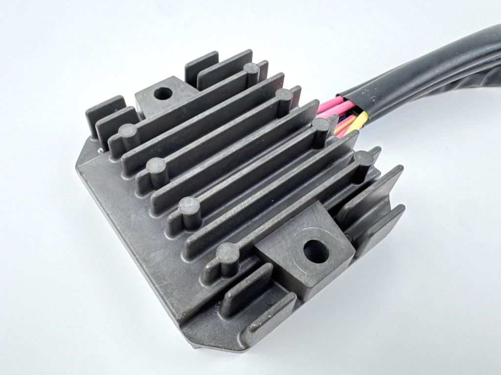 2003 Yamaha 225 HP 4 Stroke Outboard Drive Unit Assembly 69J-83306-00-00 OEM