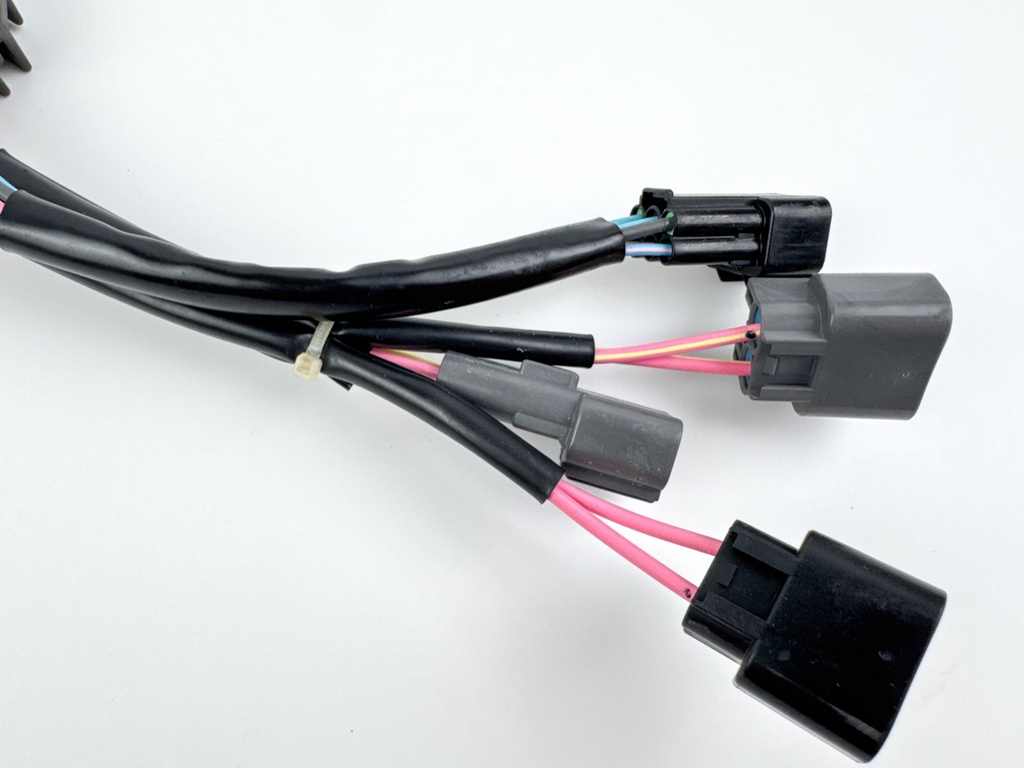 2003 Yamaha 225 HP 4 Stroke Outboard Drive Unit Assembly 69J-83306-00-00 OEM