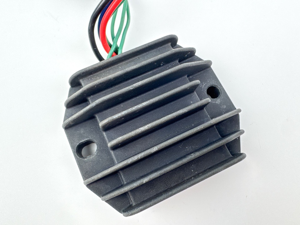 2002 Yamaha 50 HP 4 Stroke Outboard Rectifier & Regulator 64J-81960-00-00 OEM