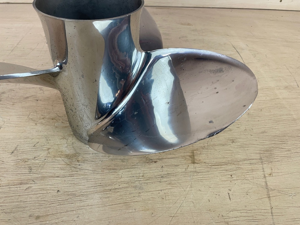 Evinrude Rebel TBX 15 3/4 x 15" RH Stainless Steel Propeller 3 Blade 763984