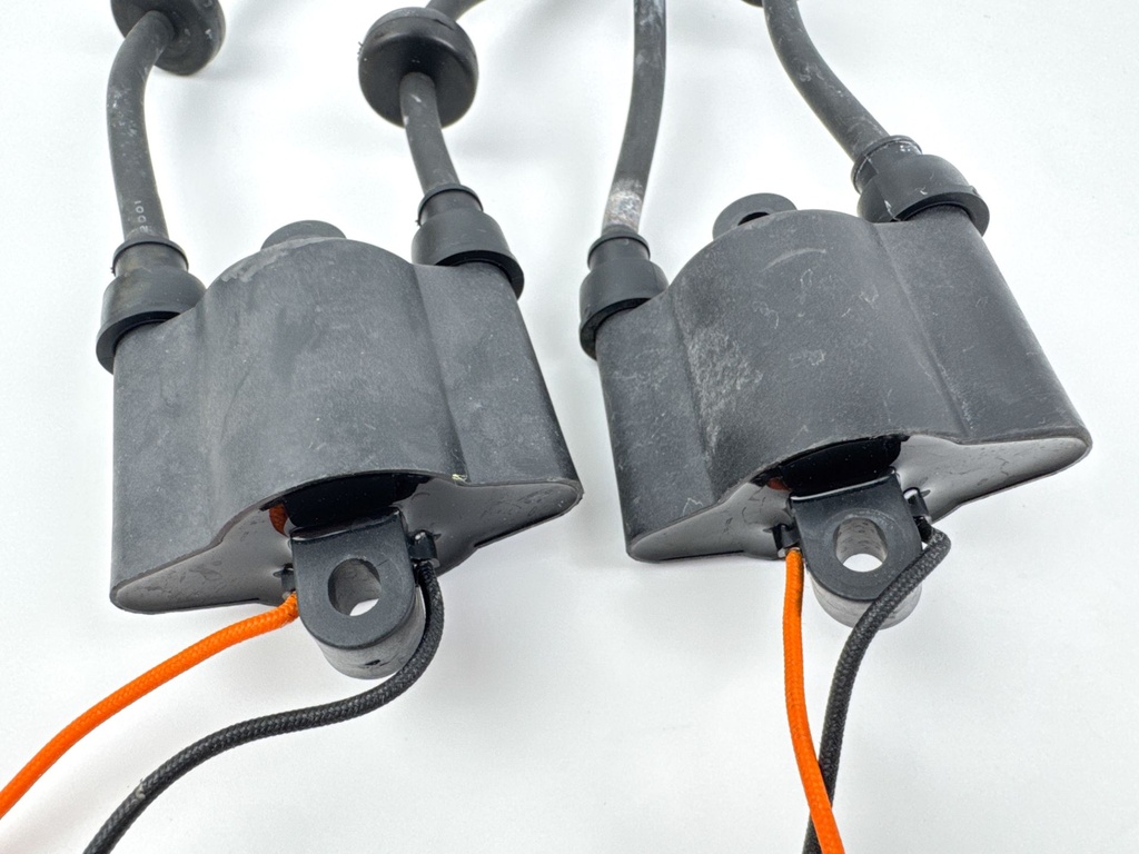 2002 Yamaha 50 HP 4 Stroke Outboard Ignition Coil Set 62Y-85570-00-00 OEM