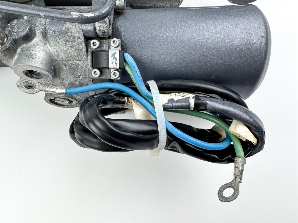 02-18 Yamaha 200 225 250 300 HP 4 Stroke Outboard Power Trim Tilt Unit