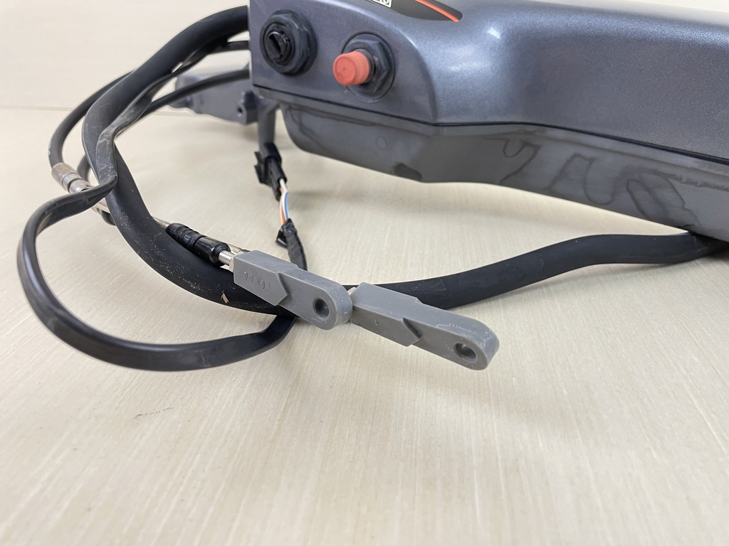 2013 Yamaha 40HP F40 4 Stroke Outboard Big Tiller Handle Steering 6X4-42103-5C-00