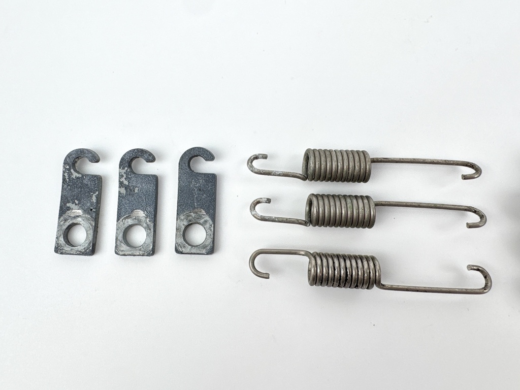 2003 Yamaha 225 HP 4 Stroke Outboard Latch Handle Set 69J-42816-00-8D OEM