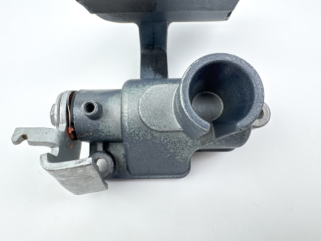 2003 Yamaha 225 HP 4 Stroke Outboard Latch Handle Set 69J-42816-00-8D OEM