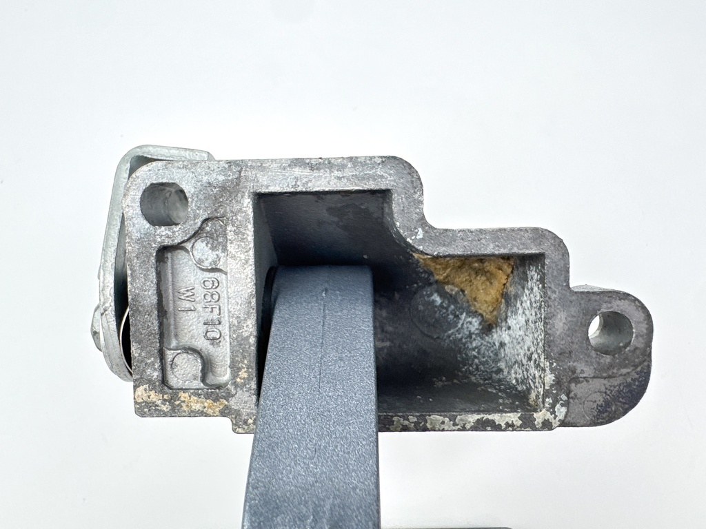 2003 Yamaha 225 HP 4 Stroke Outboard Latch Handle Set 69J-42816-00-8D OEM