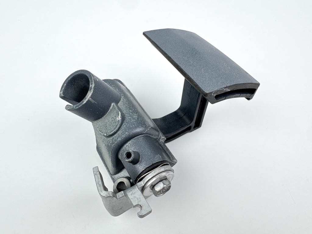 2003 Yamaha 225 HP 4 Stroke Outboard Latch Handle Set 69J-42816-00-8D OEM