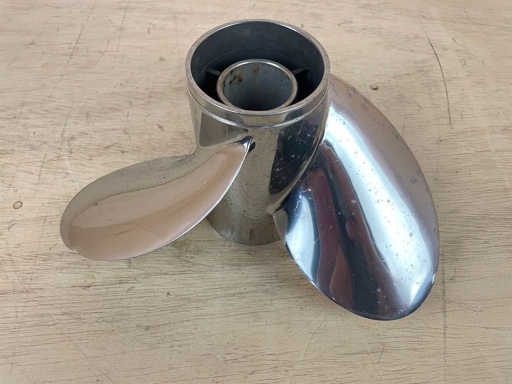 Evinrude Rebel TBX 15 3/4 x 15" RH Stainless Steel Propeller 3 Blade 763984