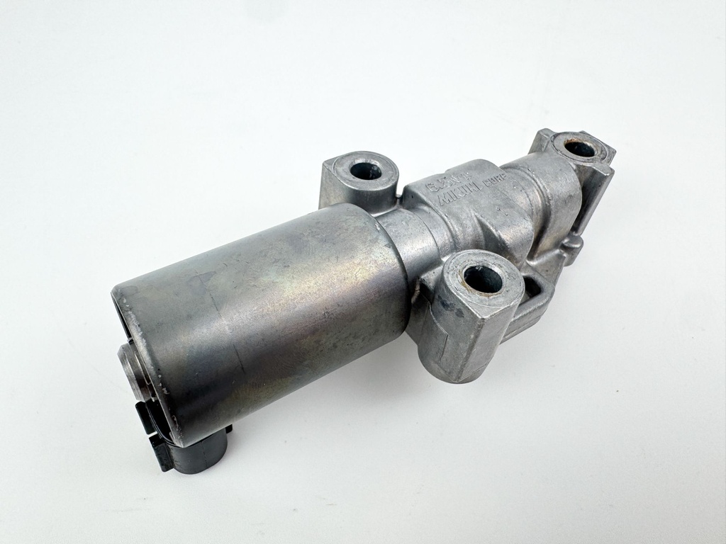 2013 Yamaha 250 HP 4 Stroke Outboard Solenoid Valve 6CB-86120-00-00 OEM