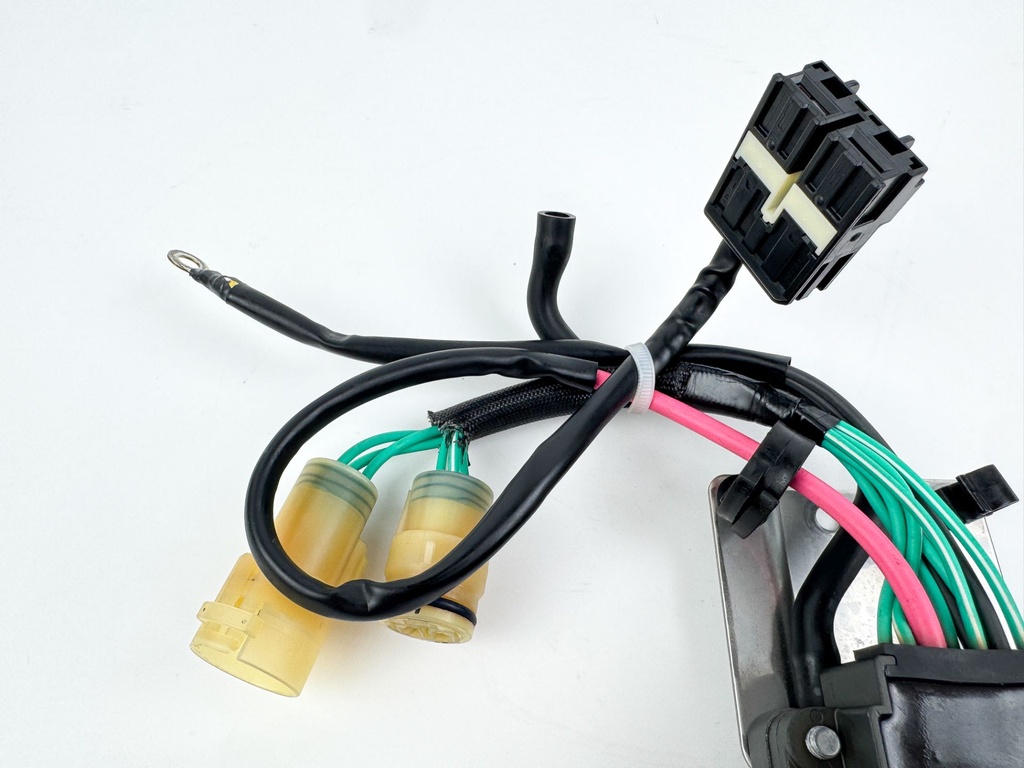 2013 Yamaha 250 HP 4 Stroke Outboard Rectifier & Regulator 6CB-81960-00-00 OEM