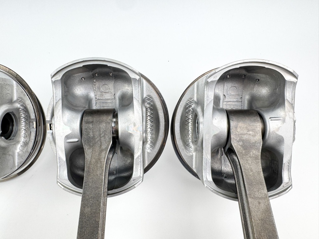 2013 Yamaha 250 HP 4 Stroke Outboard Piston & Connecting Rod Set 6CB-W1165-00-00 OEM