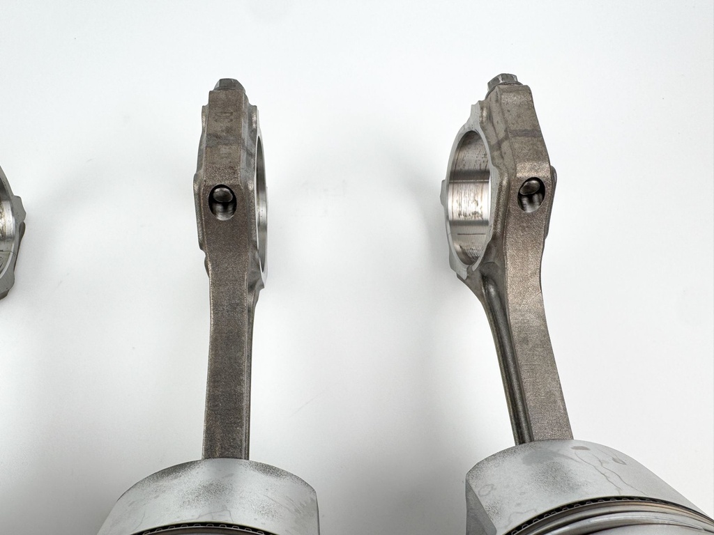 2013 Yamaha 250 HP 4 Stroke Outboard Piston & Connecting Rod Set 6CB-W1165-00-00 OEM