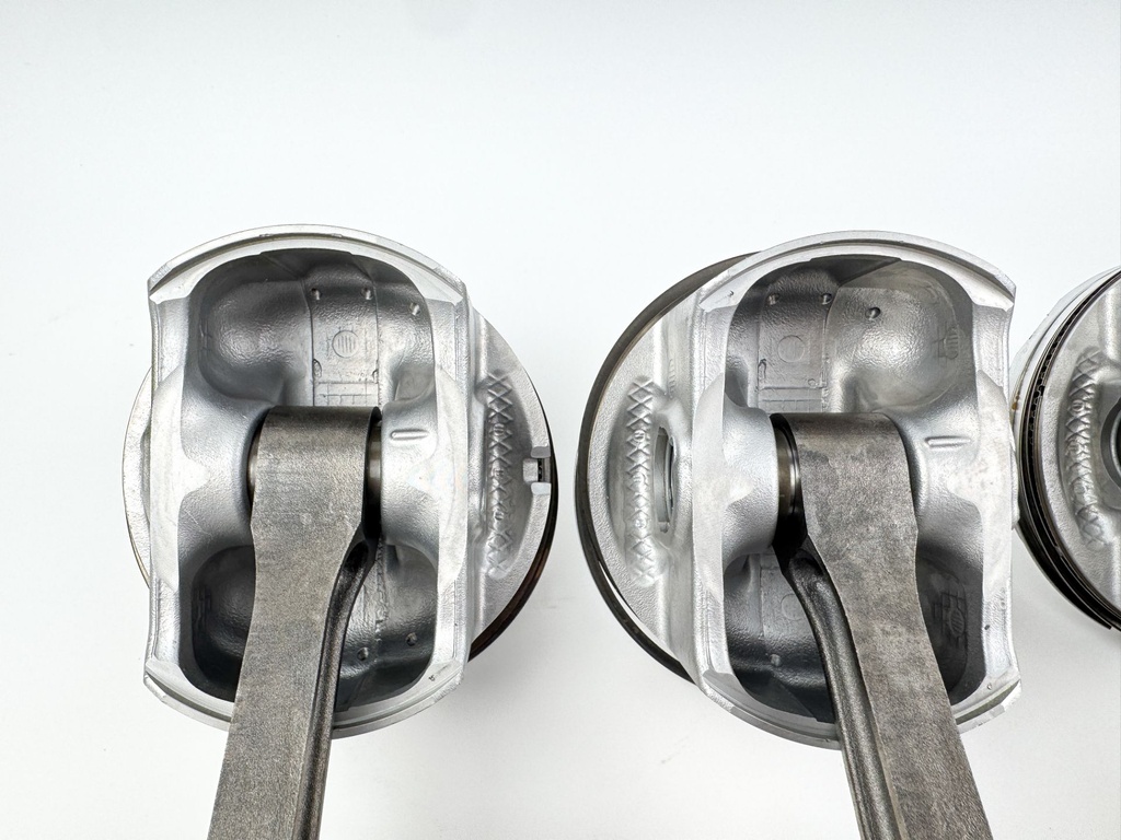 2013 Yamaha 250 HP 4 Stroke Outboard Piston & Connecting Rod Set 6CB-W1165-00-00 OEM