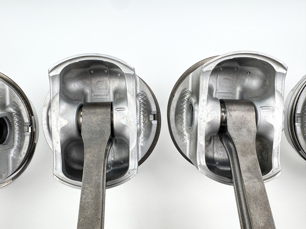 2013 Yamaha 250 HP 4 Stroke Outboard Piston & Connecting Rod Set 6CB-W1165-00-00 OEM