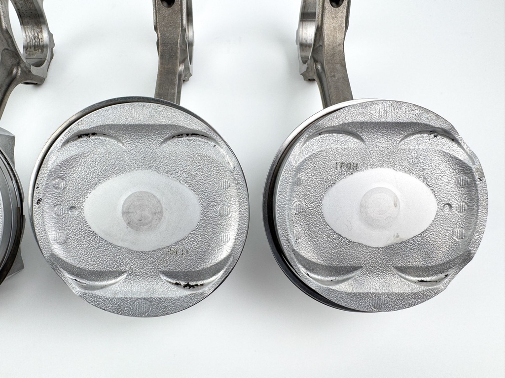 2013 Yamaha 250 HP 4 Stroke Outboard Piston & Connecting Rod Set 6CB-W1165-00-00 OEM