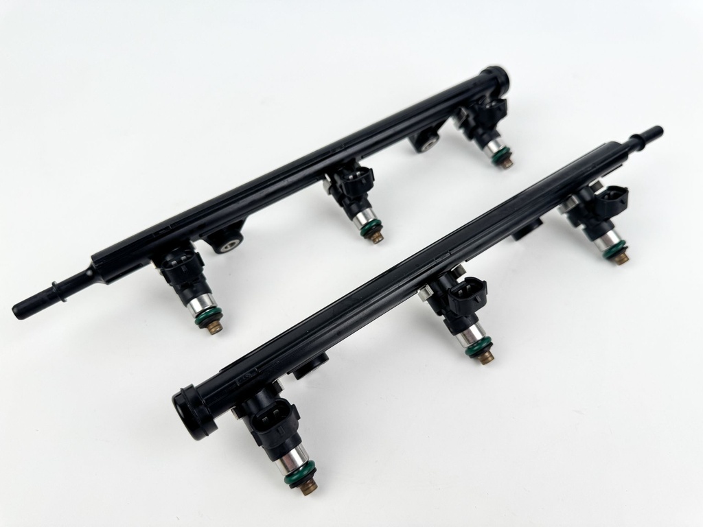 2013 Yamaha 250 HP 4 Stroke Outboard Fuel Injector Set W/ Rail 6AW-13761-00-00 OEM