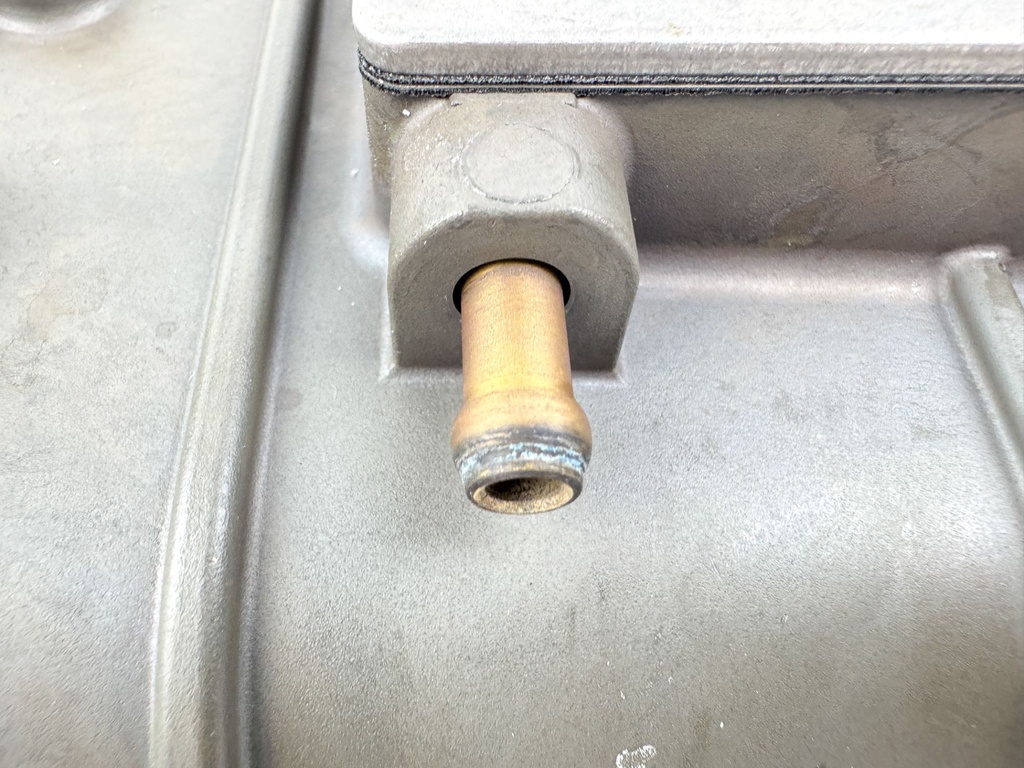 2013 Yamaha 250 HP 4 Stroke Outboard VST Float Chamber Assembly 6CB-14180-05-00 OEM