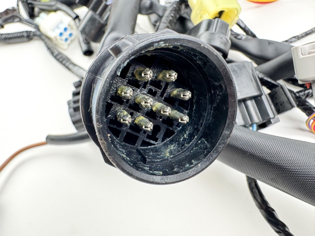 2013 Yamaha 250 HP 4 Stroke Outboard Engine Wire Harness 6CB-82590-02-00 OEM