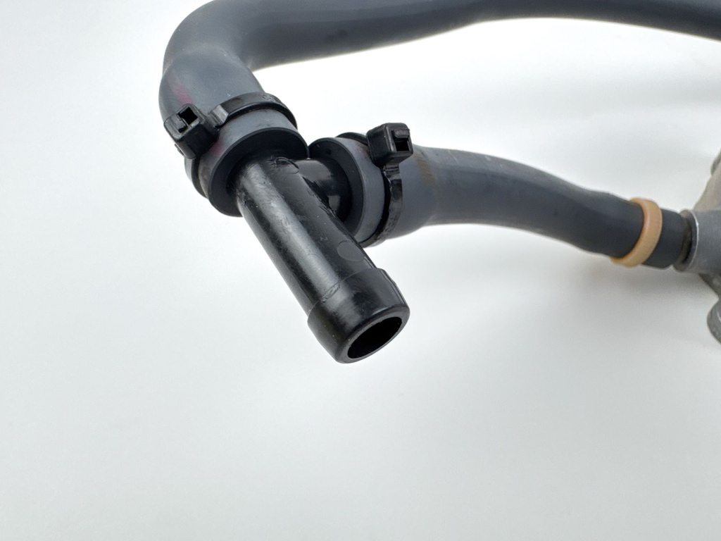 2004 Yamaha 150 HP 4 Stroke Outboard Fuel Pump 63P-24410-00-00 OEM