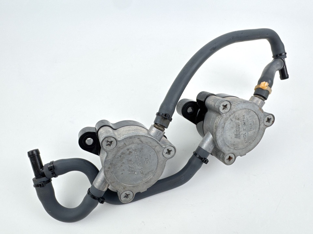 2004 Yamaha 150 HP 4 Stroke Outboard Fuel Pump 63P-24410-00-00 OEM