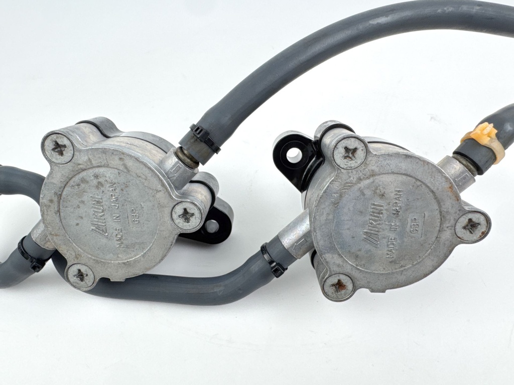 2004 Yamaha 150 HP 4 Stroke Outboard Fuel Pump 63P-24410-00-00 OEM