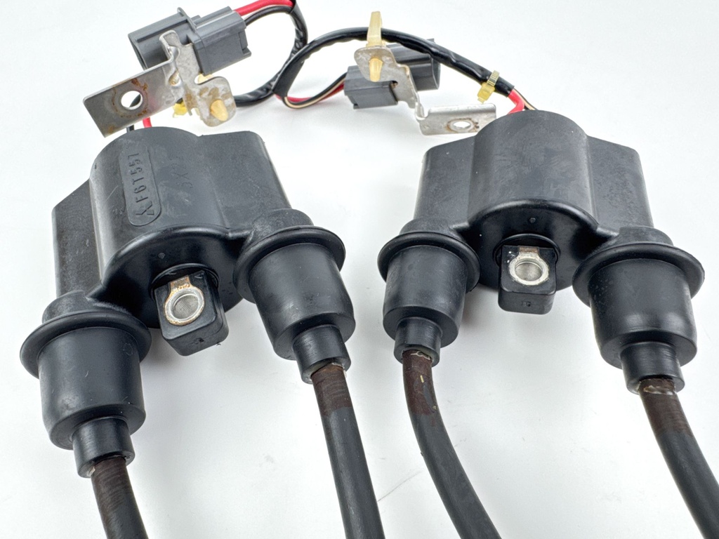 2004 Yamaha 150 HP 4 Stroke Outboard Ignition Coil Set 63P-82310-00-00 OEM