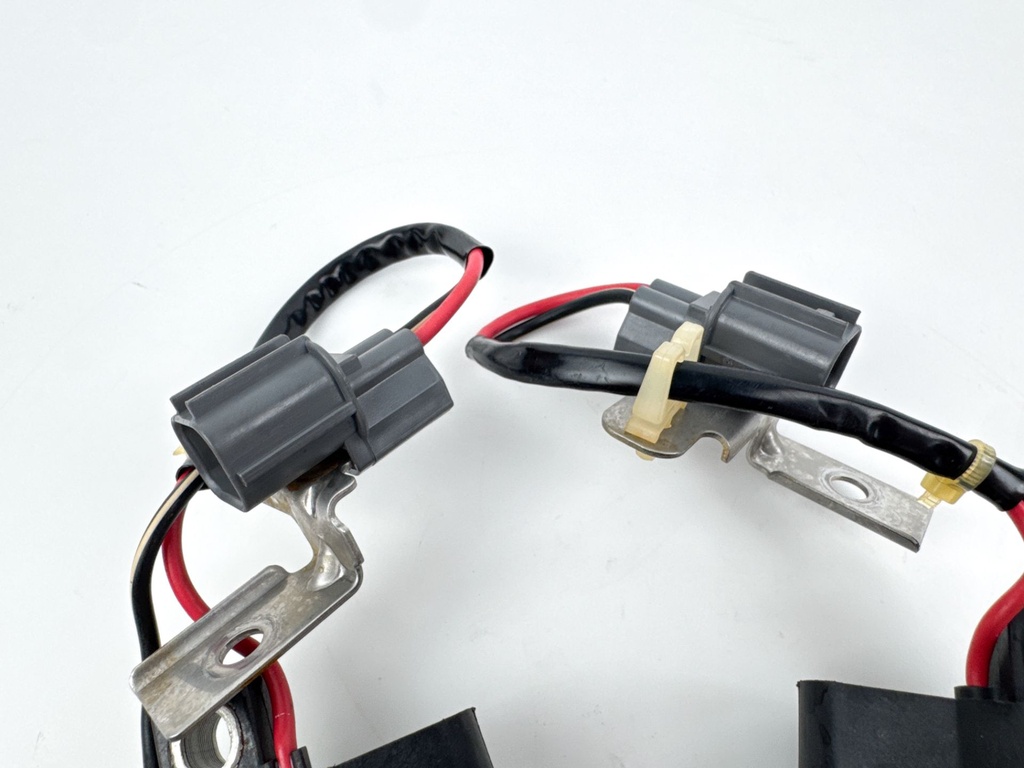 2004 Yamaha 150 HP 4 Stroke Outboard Ignition Coil Set 63P-82310-00-00 OEM