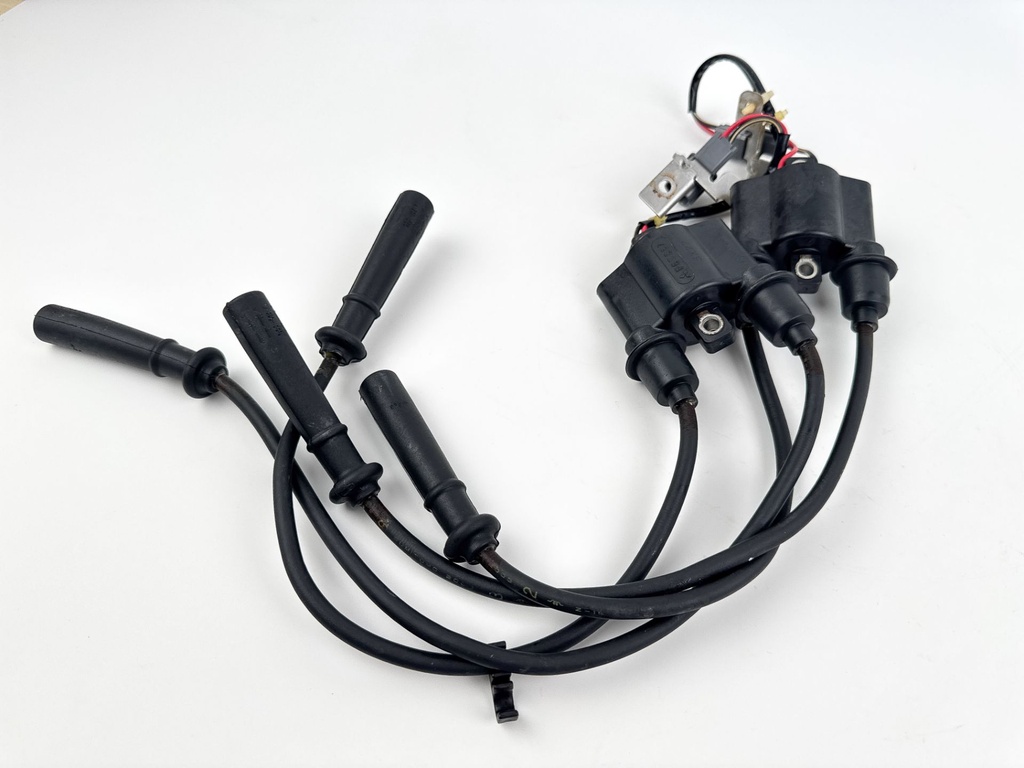 2004 Yamaha 150 HP 4 Stroke Outboard Ignition Coil Set 63P-82310-00-00 OEM