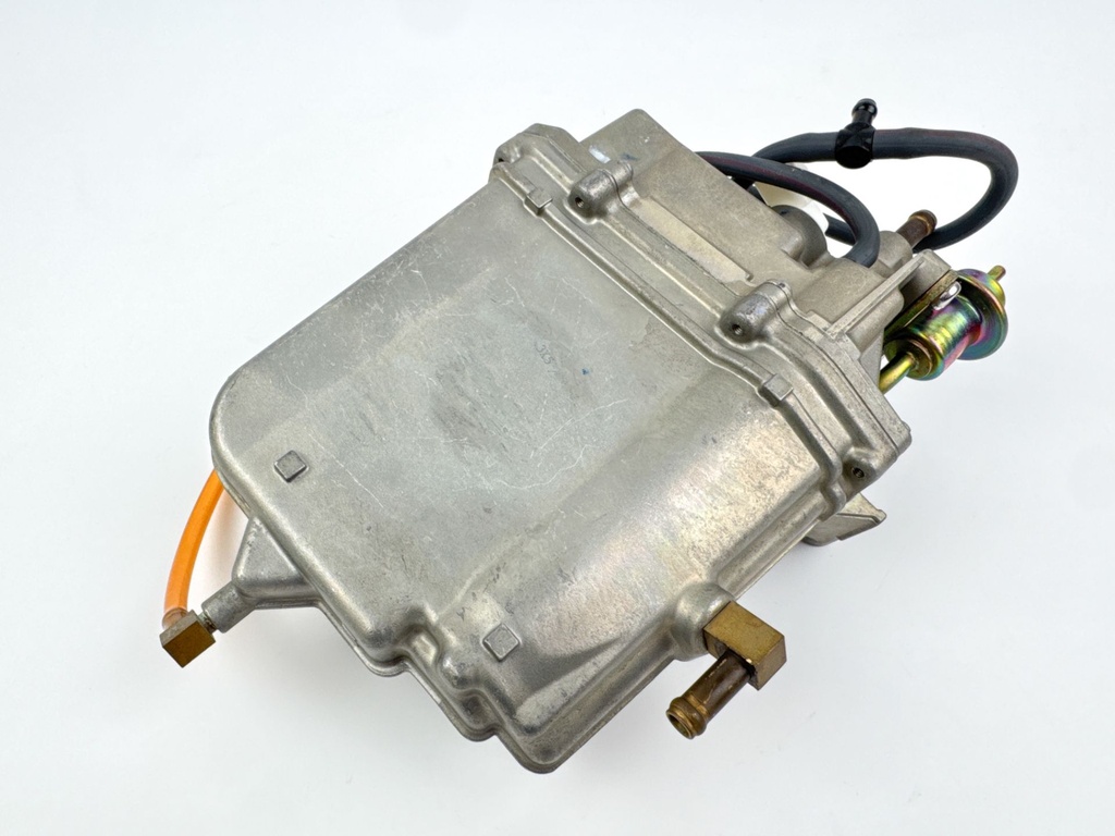 2004 Yamaha 150 HP 4 Stroke Outboard VST Float Chamber Assembly - Tested