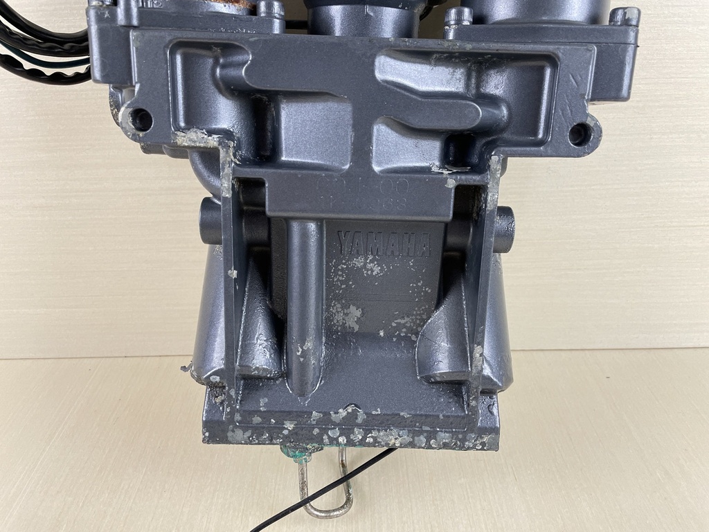 2002 Yamaha 225HP 4 Stroke Outboard Power Trim & Tilt Unit Assembly 69J-43800-00-4D