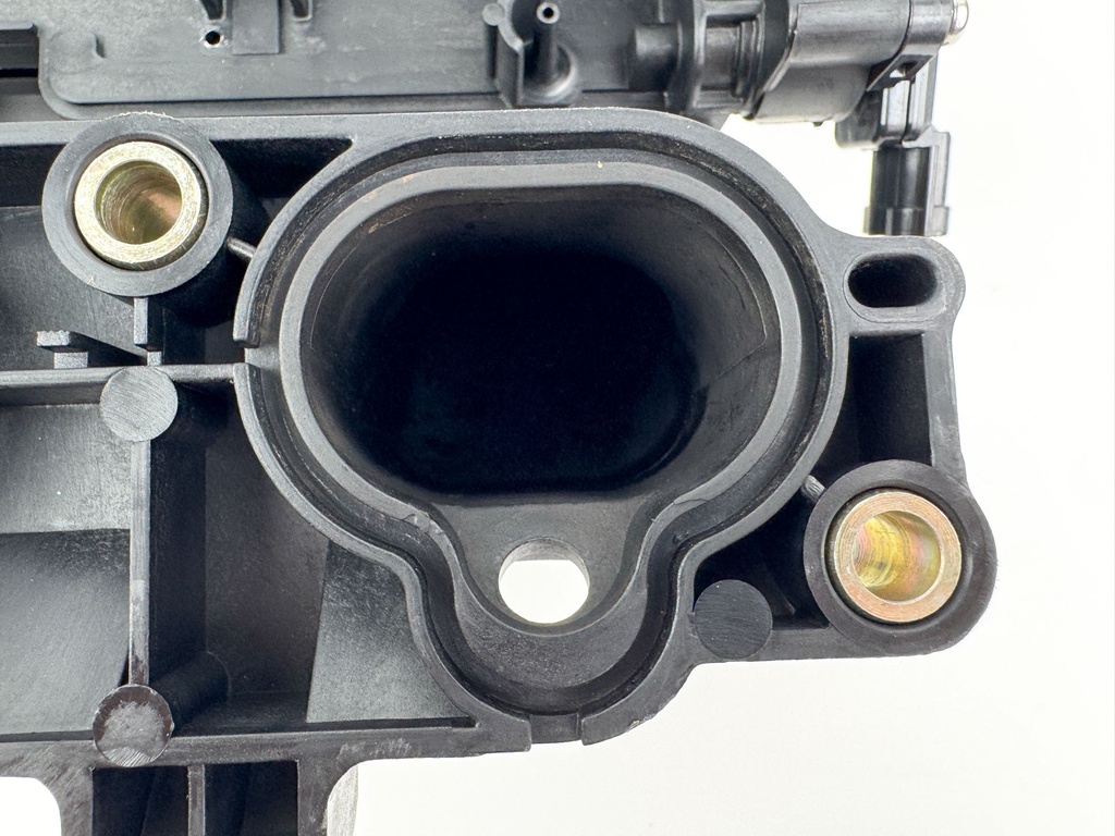 2004 Yamaha 150 HP 4 Stroke Outboard Intake Manifold & Throttle Body 63P-14200-00-00 OEM