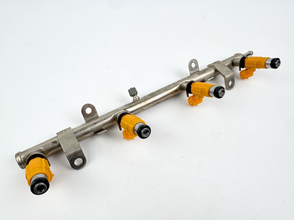 2004 Yamaha 150 HP 4 Stroke Outboard Fuel Injector Set W/ Rail 63P-13761-00-00 OEM