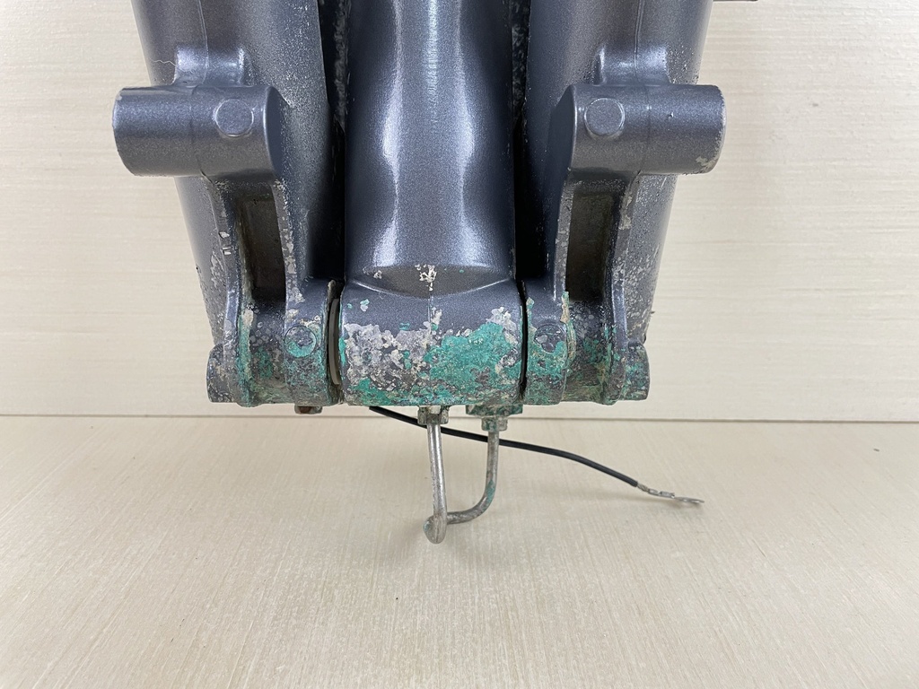 2002 Yamaha 225HP 4 Stroke Outboard Power Trim & Tilt Unit Assembly 69J-43800-00-4D