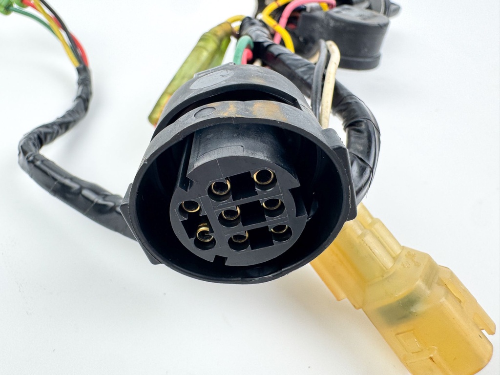 Yamaha Outboard Single Engine Key Switch With Key - Used