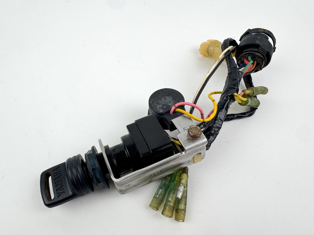 Yamaha Outboard Single Engine Key Switch With Key - Used