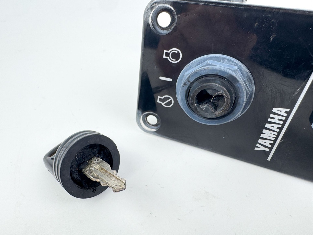 Yamaha Single Engine Key Switch With Key Assembly Panel