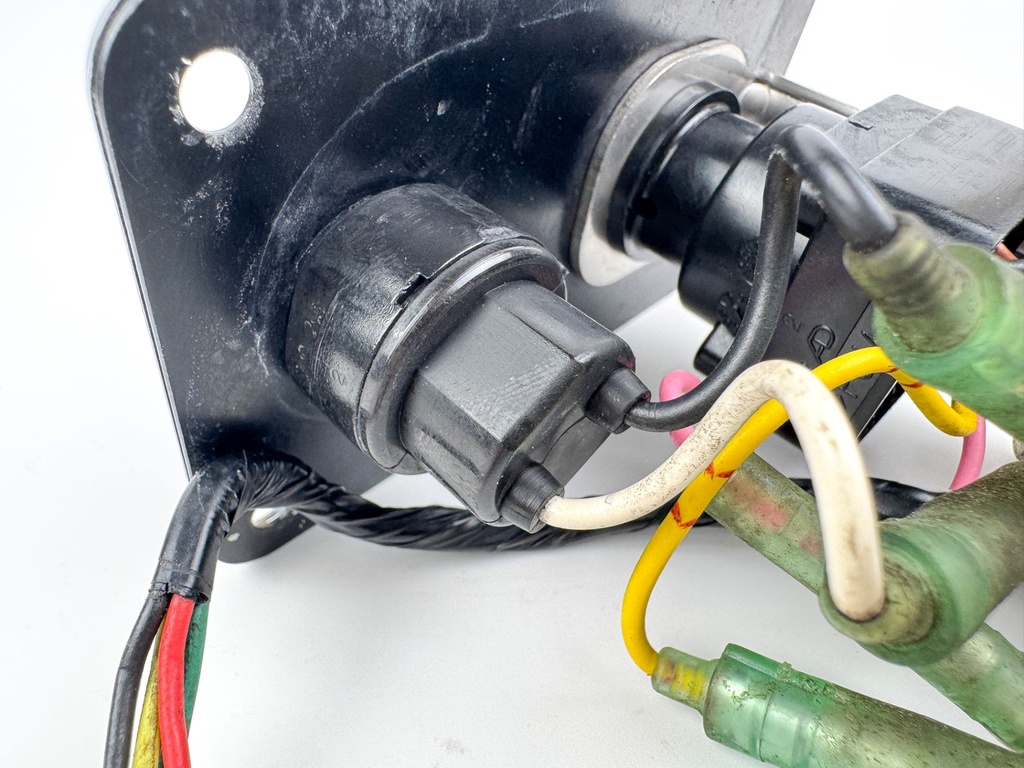 Yamaha Single Engine Key Switch With Key Assembly Panel