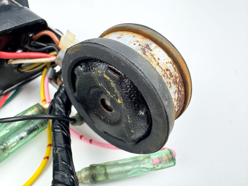 Yamaha Outboard Single Engine Key Switch & Key