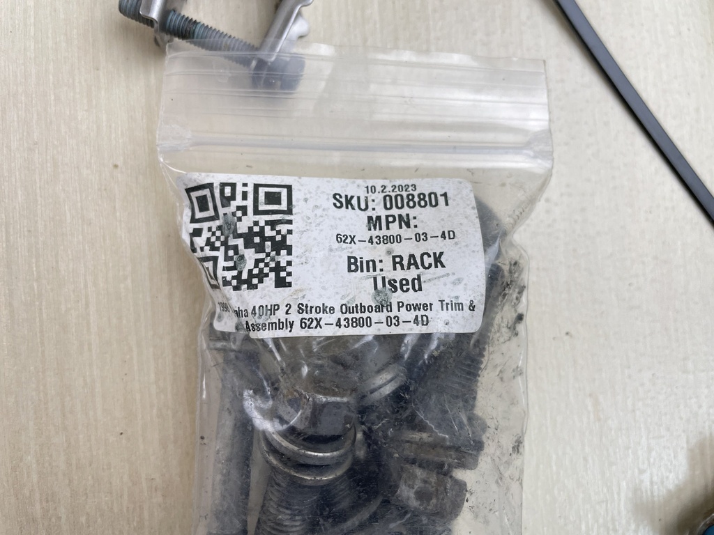 2002 Yamaha 30HP 4 Stroke Outboard Power Trim & Tilt Unit Assembly 67C-43800-00-4D  