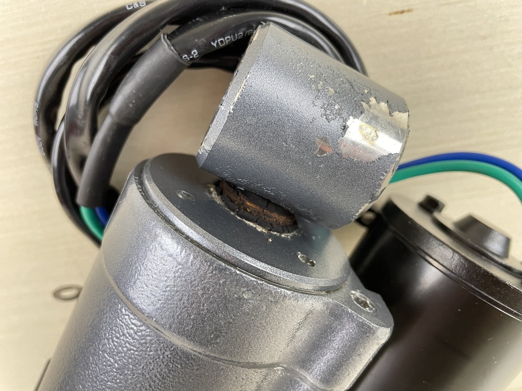 2002 Yamaha 60HP 4 Stroke Outboard Power Trim & Tilt Unit Assembly 69W-43800-00-8D  