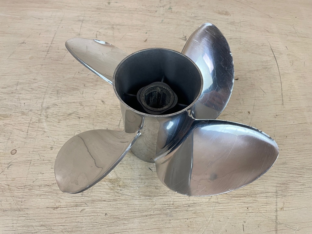 Evinrude Cyclone TBX 14 x 20" RH Stainless Steel Propeller 4 Blade 763944