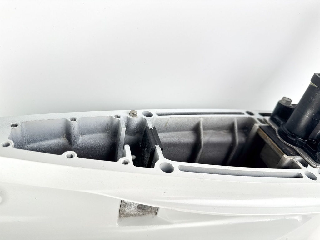 2006 + Suzuki DF 150 175 200A 25" XL Lower Unit Gear Case RH